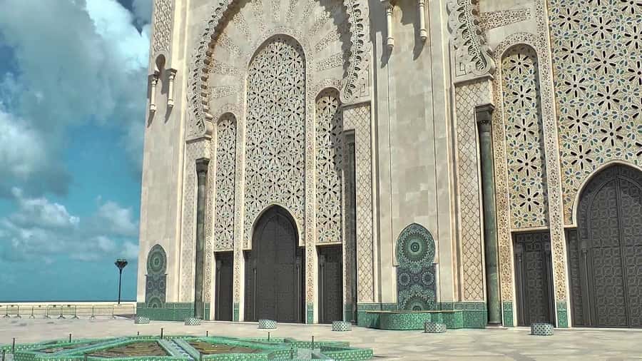 Casablanca: Hassan II Mosque Guided Tour with Entry Ticket - Why Hassan II Mosque deserves real time in Casablanca