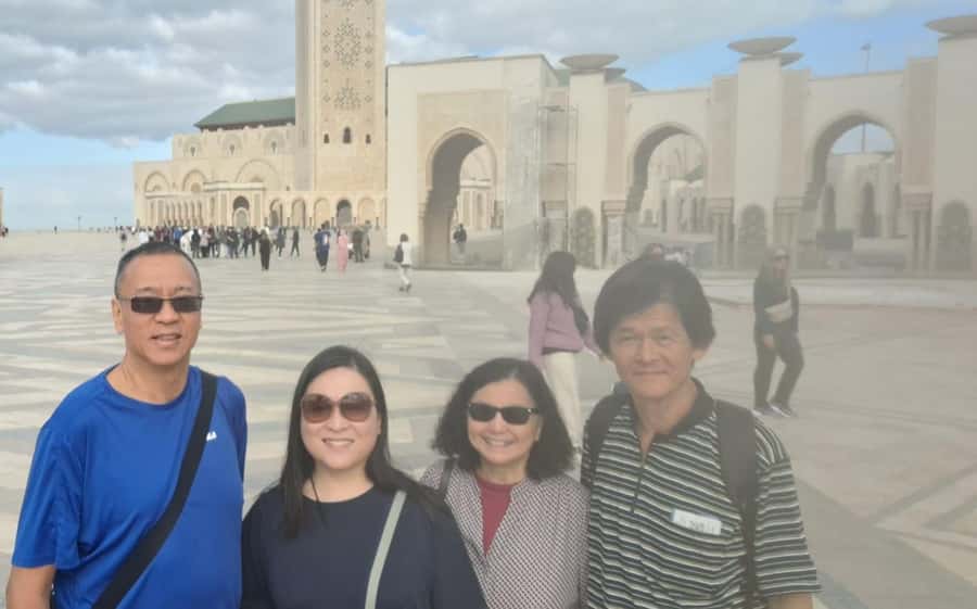 Casablanca: Hidden Gems with Round-Trip Hotel Transfer - Mohammed V Square and United Nations Square: Squares, Fountains, and Stops Built for Photos
