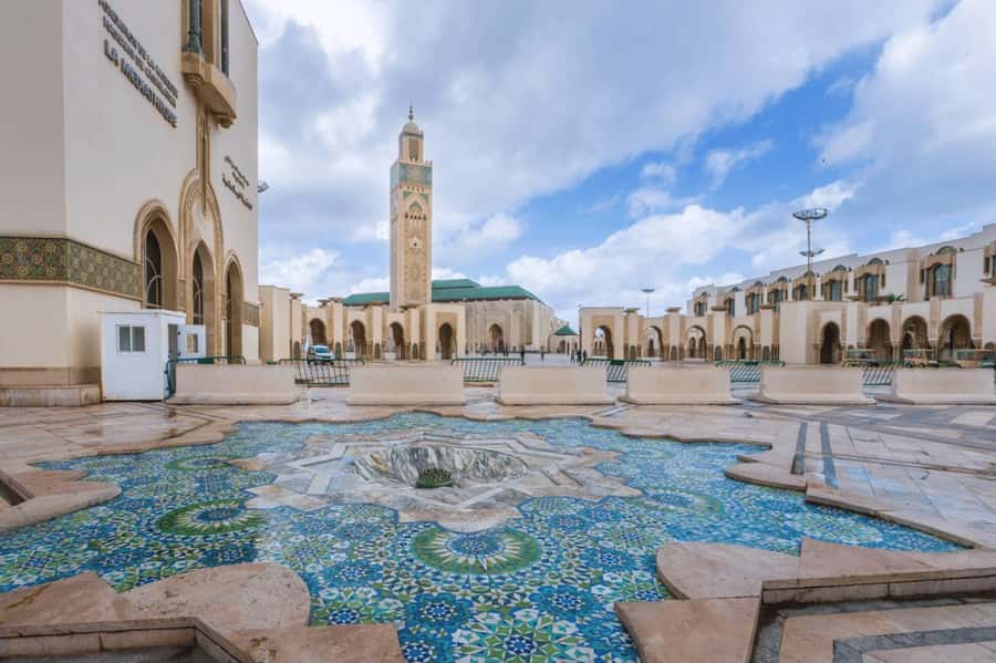 Casablanca: Private Guided Tour with Hassan II Mosque Ticket - Habbous and Mohammed V Square: Tea, Shopping, and the City’s Public Face