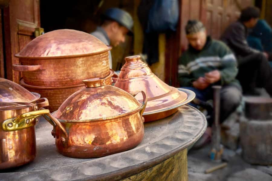 Casablanca to Fez: Scenic & Historical Day Trip with Lunch - Craft Co-operatives, Workshops, and the Shopping Reality