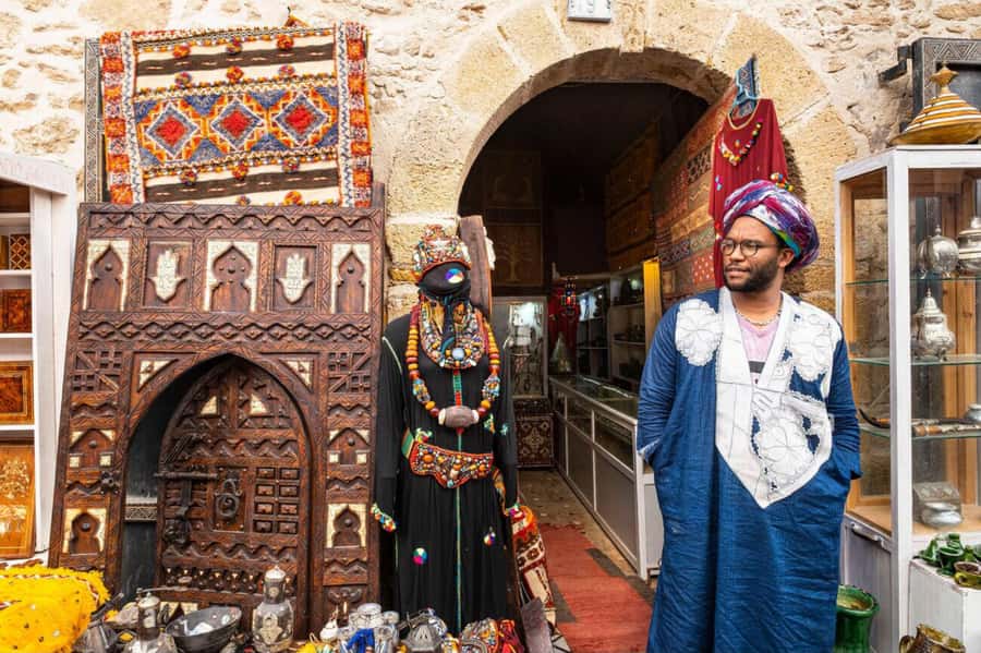 Casablanca: Traditional Souks Shopping Private Tour - Spice, food, and antiques: where your money turns into stories