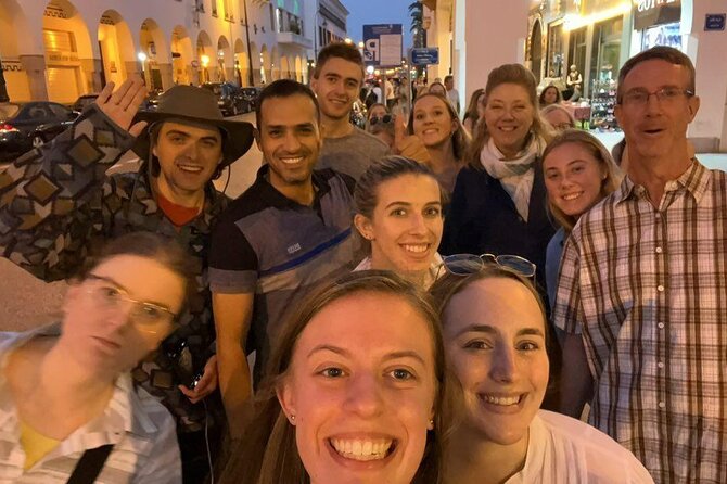 Casablanca walking tour with an academic tour guide - Stop 3: Parc de la Ligue Arabe for a Short Reset in the Middle of the City