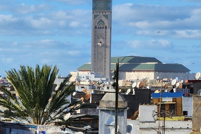 Casablanca walking tour with an academic tour guide - Stop 5: Place Mohammed V for a Quick Read of the City’s Center