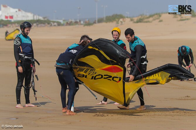 Certified Semi-Private Kitesurfing Initiation in Essaouira - The 2-hour initiation: what happens between the club and the bay