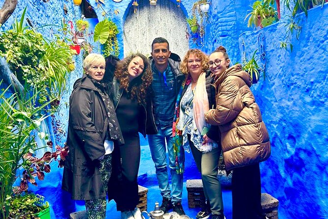 Chefchaouen Day Trip from Tangier : private and luxury - Getting into Chefchaouen: starting with a guide, not confusion