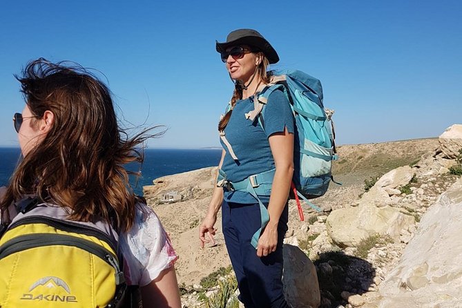 Cliffline & Cascade Hike. - Optional bay swim and how the picnic really lands