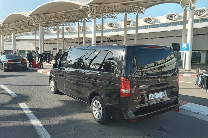 CMN Casablanca Mohammed V airport to the city of Chefchaouen private transfer - Door-to-Door Drop-Off in the Blue City (Hotel or Riad)