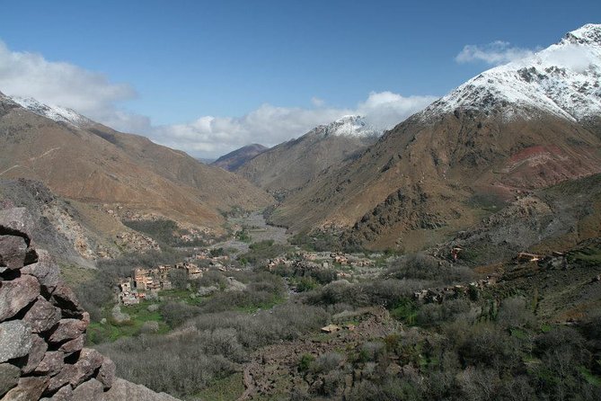 Combined Tour: Atlas Mountains Trek and Sahara Desert 5 days Tour - Sleeping in Berber Tents: Sunrise Time and a Different Kind of Quiet