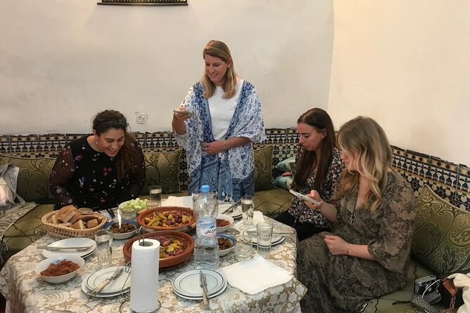 Cooking Class in Marrakech with Fatiha and Samira - Tea, introductions, and how the family kitchen sets the tone