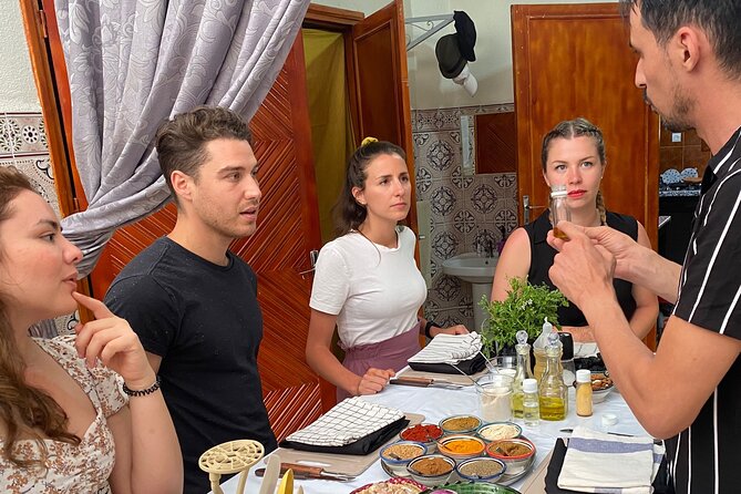 Cooking class with Yassine & Mom - Waiting time that still tastes good: tea, herbs, and a coffee break