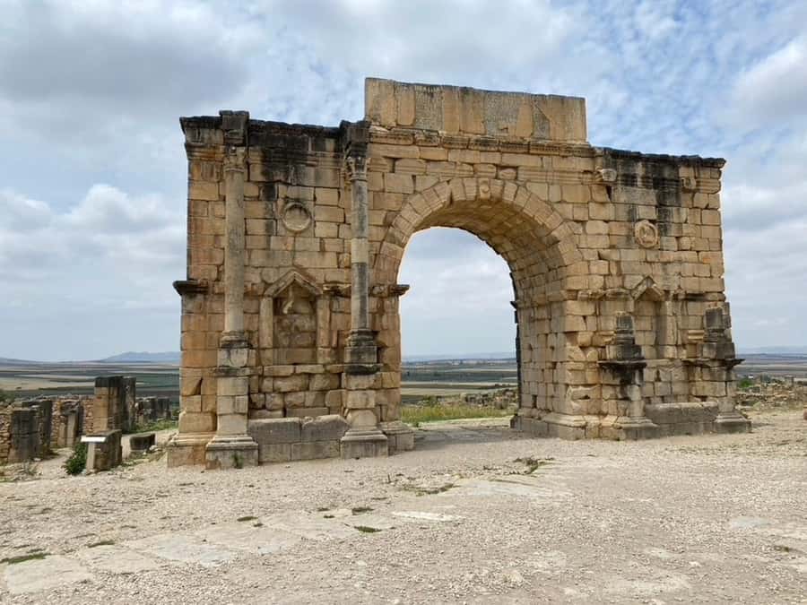 Cultural Day Trip meknes Volubilis in a Small Group OF 8 - Should you book this Meknes–Volubilis–Moulay Idriss day trip?