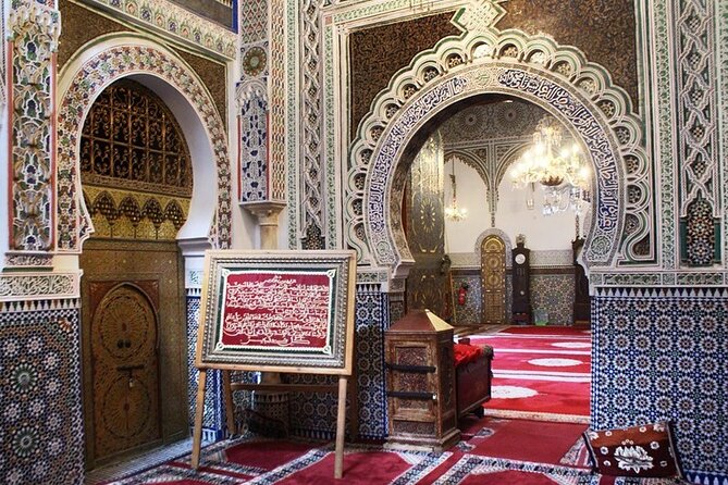 Day Trip from Fes to Meknes, Volubilis, Moulay Idriss - Meknes imperial highlights: Bab Mansour, 30 km walls, and Moulay Ismail