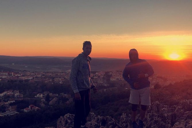 Day Trip From Fes to The Middle Atlas: Imouzzar -Ifrane -Azrou - Imouzzer and Dait Aoua Lake: Apples, Oaks, Cedar, and a First Nature Break