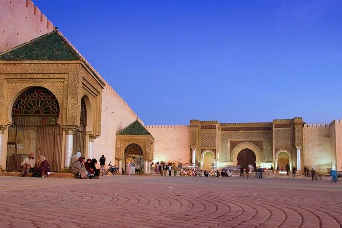 Day Trip from Fez to Meknes and Volubilis - Stop 2: Moulay Idriss Zerhoun and La Grande Terrasse viewpoints