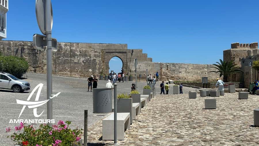 Day trip to Tangier from Tarifa all inclusive - Food breaks: Moroccan breakfast, lunch, and why that’s part of the itinerary