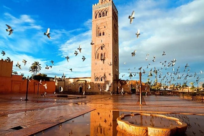Day Trips from Agadir to Marrakech with Amazing guide - Entering Marrakech: Koutoubia Minaret as your first landmark