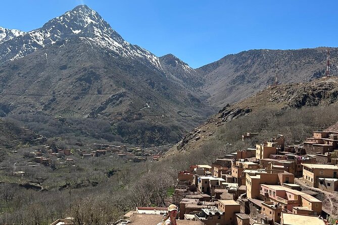 De Marrakech: Visite des montagnes de l'Atlas avec un guide - Who you’re going with: guides, drivers, and the small-group pace