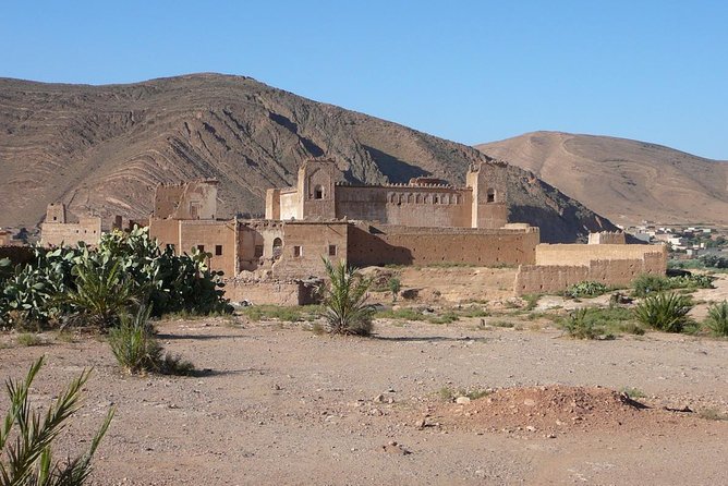 Desert Tour from Marrakech 2 days - Into the Draa Valley: Agdz, Thousand Kasbahs, and the long southern drive