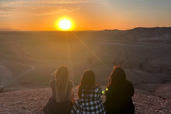 Dinner in Agafay desert with camel ride & sunset - Marrakech pickup and the real flow of a 6-hour night