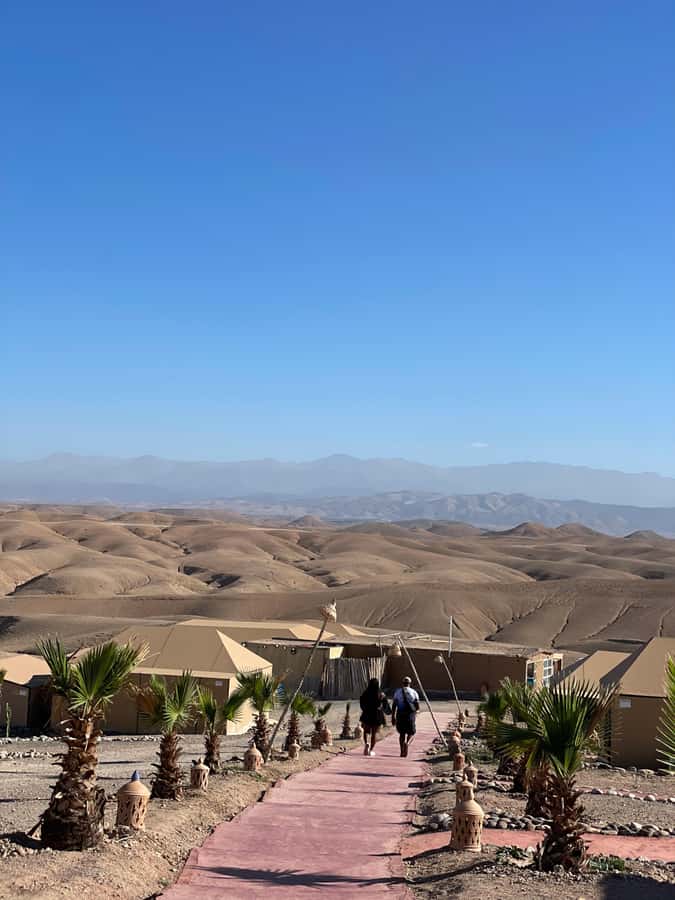 Dinner Show at Agafay desert & Traditional Outfit Photoshoot - Who Should Book This Dinner Show (and Who Might Skip It)