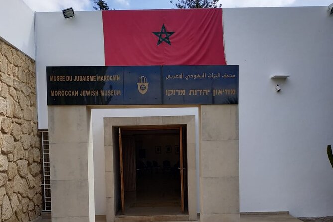 Discover Casablanca City and skip the line to Hassan II Mosque - Mohammed V Square and the Central Market: Art Deco Meets Shopping