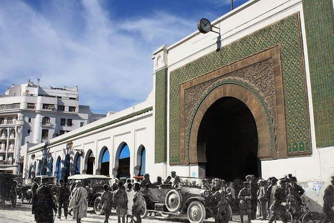 Discover Casablanca in Side Car - Quartier Habous: end your night with small streets and slow wandering