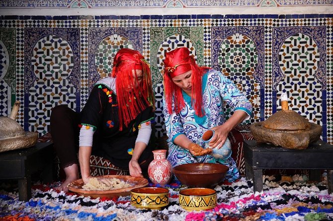 Discovery of Moroccan Culinary Heritage, History and Secrets - Moroccan tea ceremony: a short pause that resets your palate