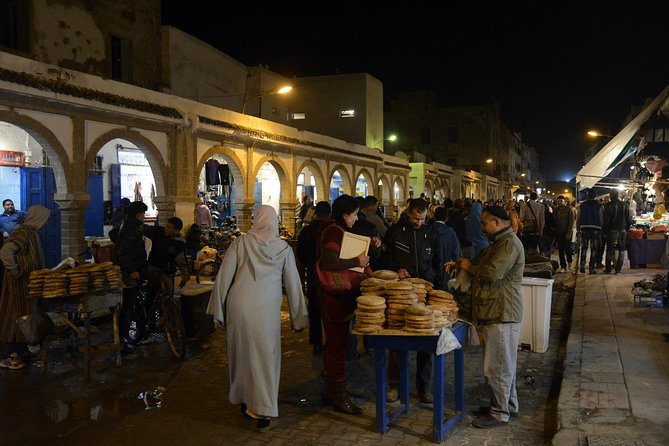 Essaouira Guided Tour: 3 on 1 - Nightlife tour, Live like a local & Street food - Guide Style and Group Setup: Licensed Hosts, Local Couples, Real Flex