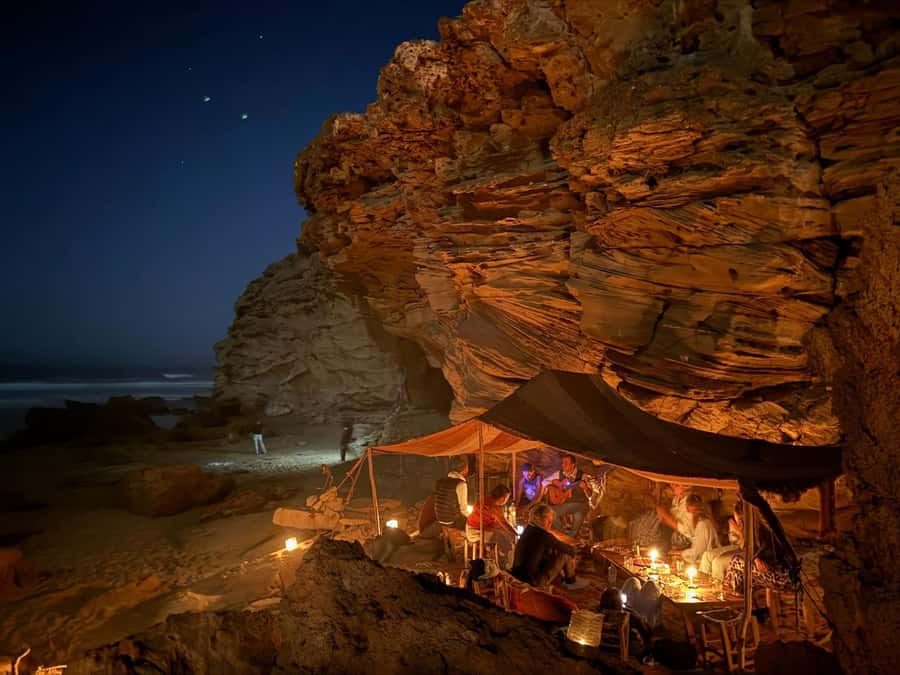 Essaouira Sandboarding & Sunset Picnic in a Berber tent - Sandboarding at Sidi Kaouki: how you get good quickly