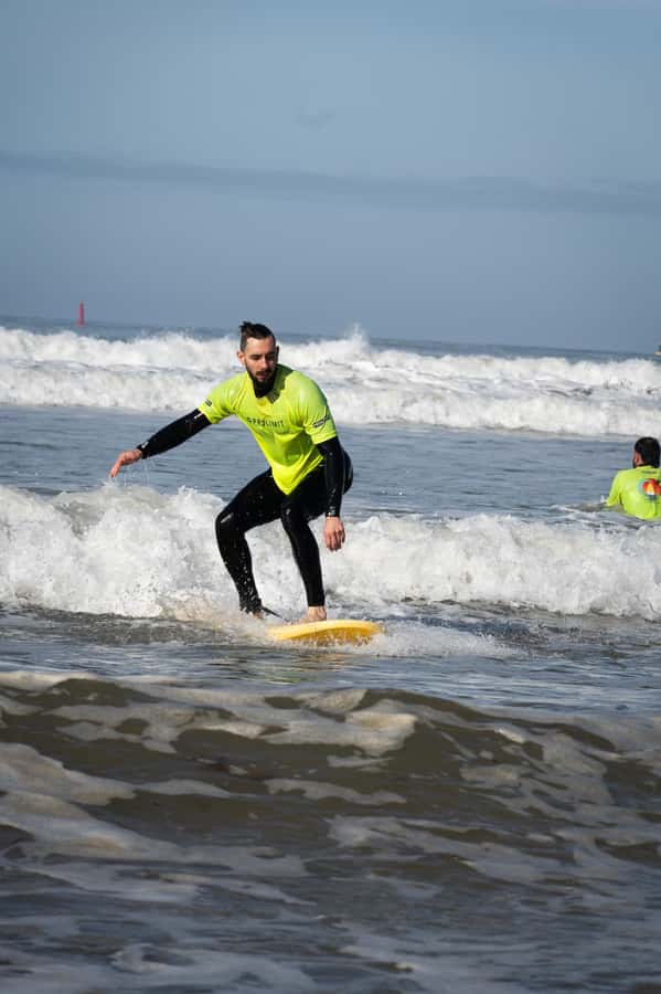 Essaouira: Surf Lesson with changing rooms & Hot showers - Getting to Flyin’ Surf: 50 Meters From the Waves