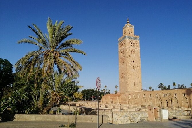 "Exclusive Departures: Marrakesh Hotels to Menara Airport" - Private, Air-Conditioned Ride Straight to Menara Airport