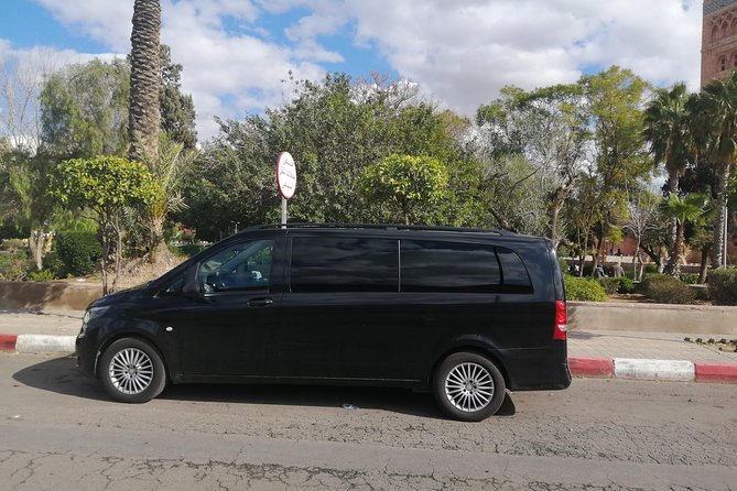 "Exclusive Departures: Marrakesh Hotels to Menara Airport" - The Drive Itself: Comfort, Privacy, and a Stress-Free Flow