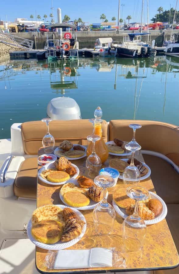 Exclusive Luxe Private Boat Guided Tour in Rabat - How to make the most of a 90-minute cruise (comfort + timing)