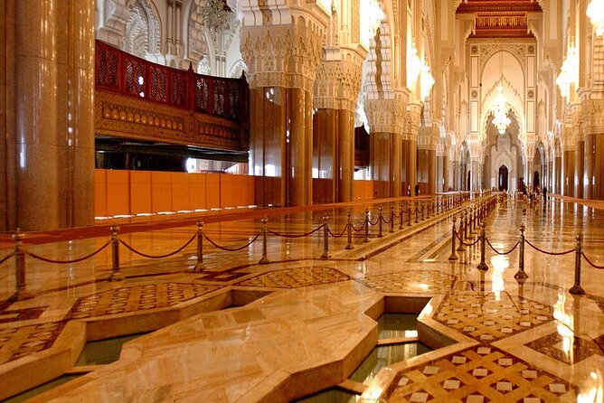 Exclusive tour of Casablanca with access to the Hassan II Mosque - Rick’s Café: fun Casablanca film lore, but plan for a quick outside look