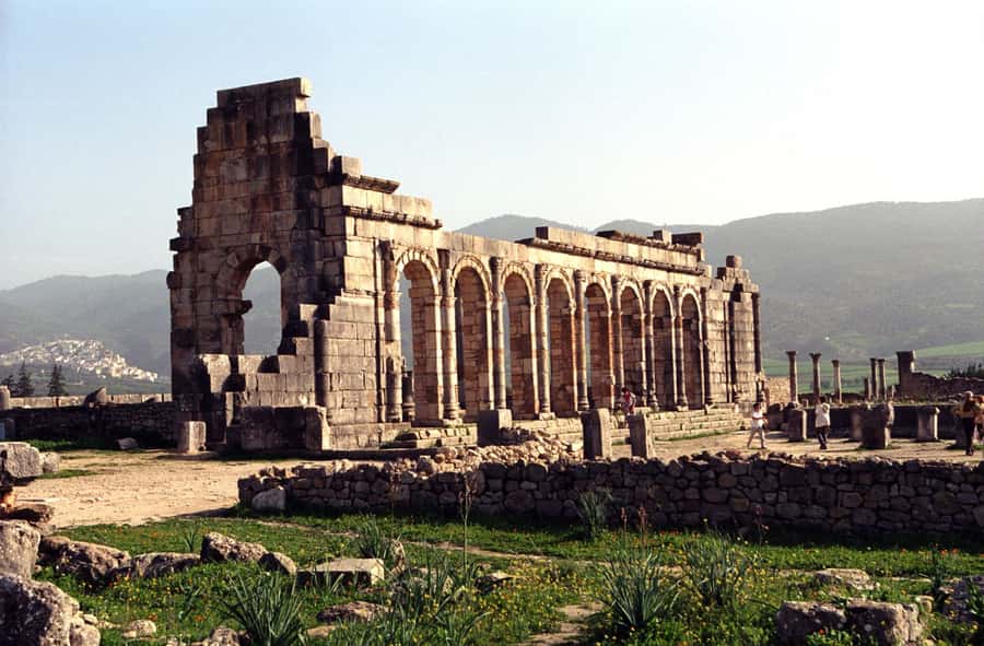 Fes: Day Trip to Meknes Volubilis and Moulay Idriss PRIVATE - Moulay Idriss Zerhoun: hillside streets linked to Idriss I