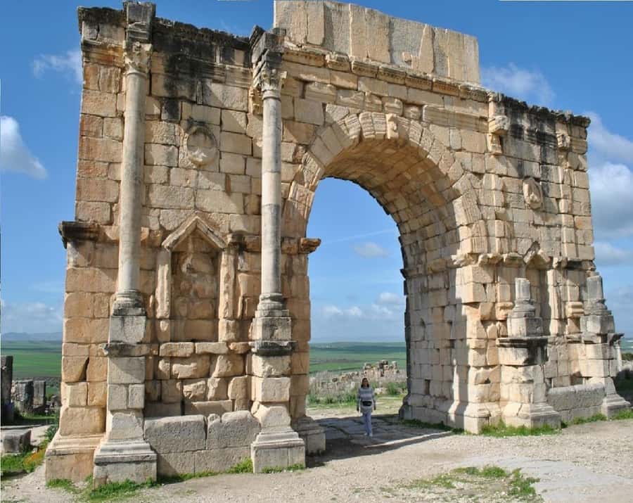 Fes: Day Trip to Meknes Volubilis and Moulay Idriss PRIVATE - Meknes medina: gates, crafts, and Place el-Hedim