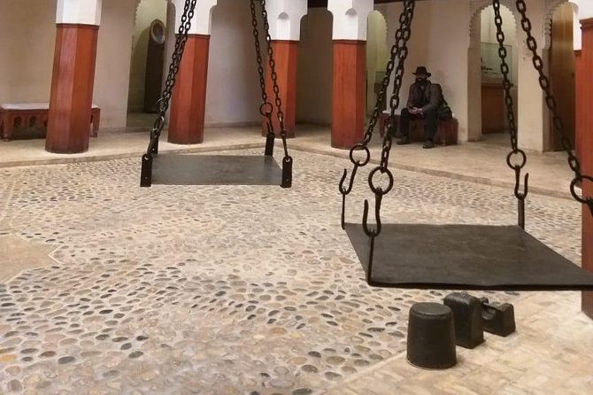 Fes/Fez walking Tour with a group - Stop-by-stop: Place Seffarine to al-Qarawiyyin