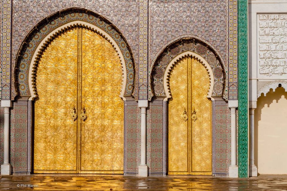 Fes: Guided Sightseeing Tour with Luxury Car - Tips to get better photos and a calmer day