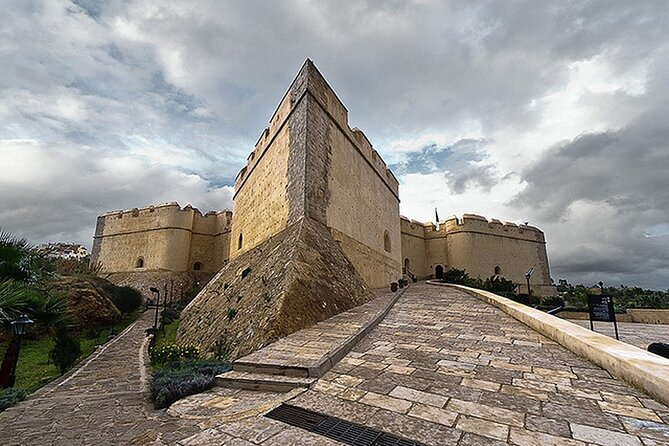 Fes Guided Tour - Ancient learning: the university dating to AD 859