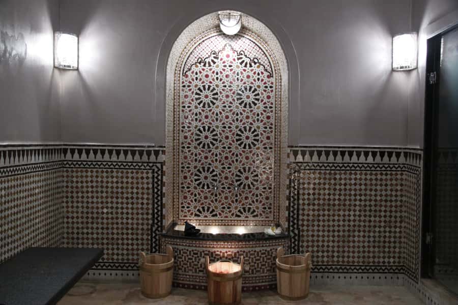 Fes: Traditional Hammam Massage in a Luxury Palace - The body massage step: Ourika Valley oils and that deep-skin feel