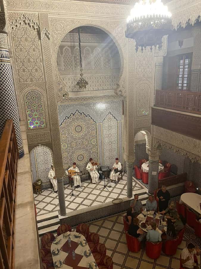 Fes : Unforgettable Dinner Show Experience with hotel pickup - Who this tour suits (and who should reconsider)