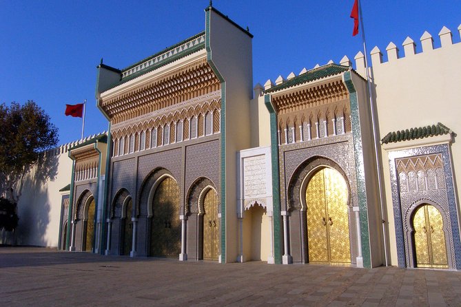 Fez Airport Private Transfer Arrival - OR - Departure - Luggage help and friendly drivers: comfort you feel right away