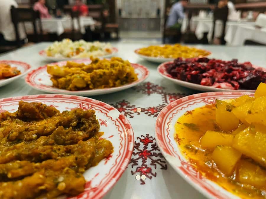 Fez: Foodie tour in the old Medina - What you actually eat: breads, dates, olives, and pastries