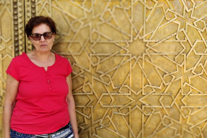 Fez guided Tour with a Local Guide - Nejjarine Museum and Moulay Idriss II: crafts plus sacred architecture
