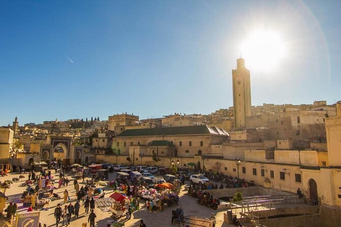 Fez Highlights Half-Day Tour: Unveiling the Best of the Medina - Start at Bab Boujloud: the gate that sets your bearings