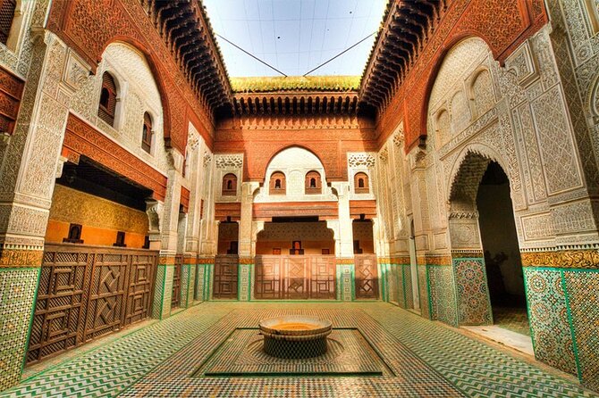 Fez Highlights Half-Day Tour: Unveiling the Best of the Medina - Zaouia of Moulay Idriss II: a sacred stop with access limits