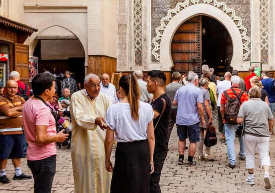 FEZ Medina Walking tour byLocal Guide & Fes Ramparts by car - Who this tour suits best