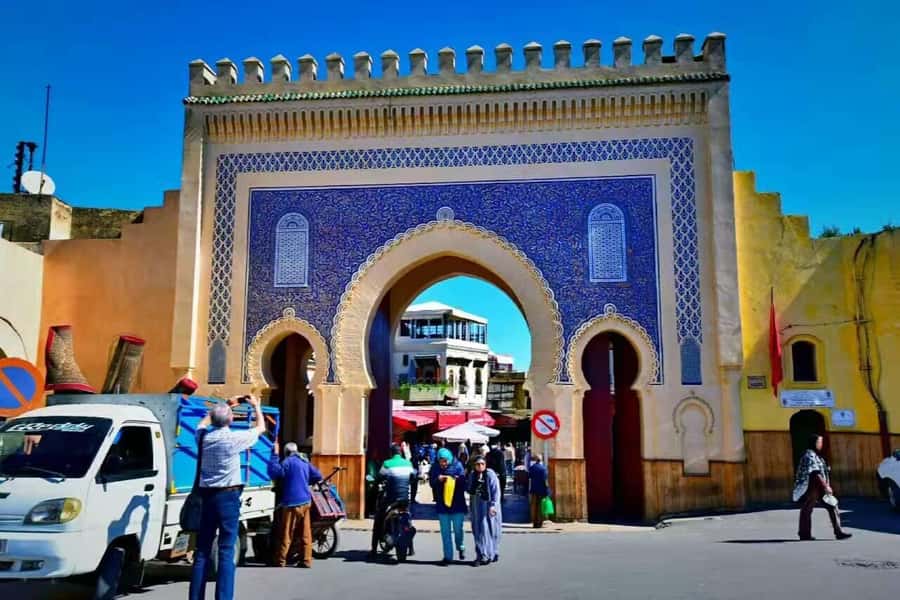 FEZ Medina Walking tour byLocal Guide & Fes Ramparts by car - Morning by vehicle: ramparts, royal power, and the “why” behind the walls