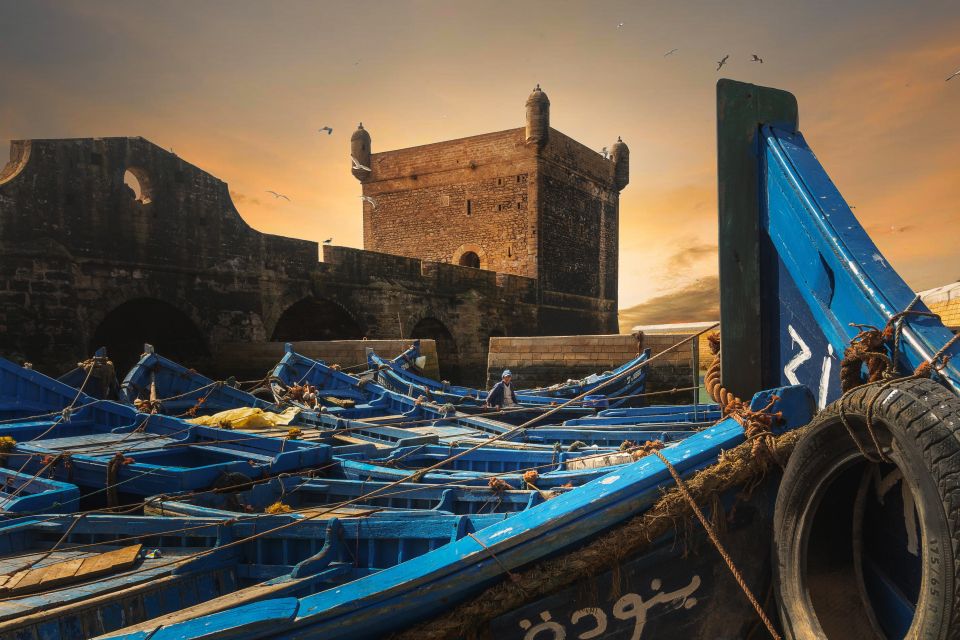 Friend-Guide Essaouira city tour - Tea in local style and what you notice on house doors