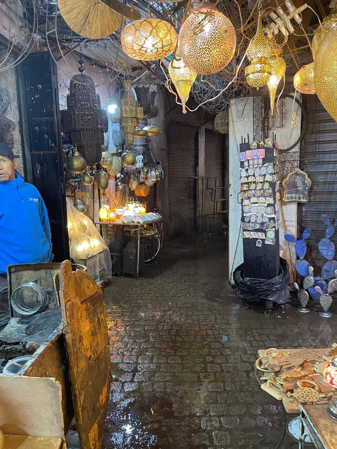 Friend tour guide to Fes Medina private walking tour - Tiny alleys, no cars, and the donkey rule